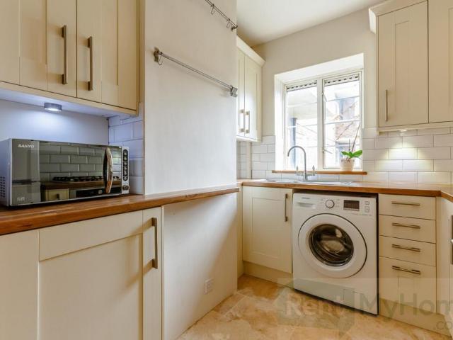 Apartment for rent in Stockwell, Greater London