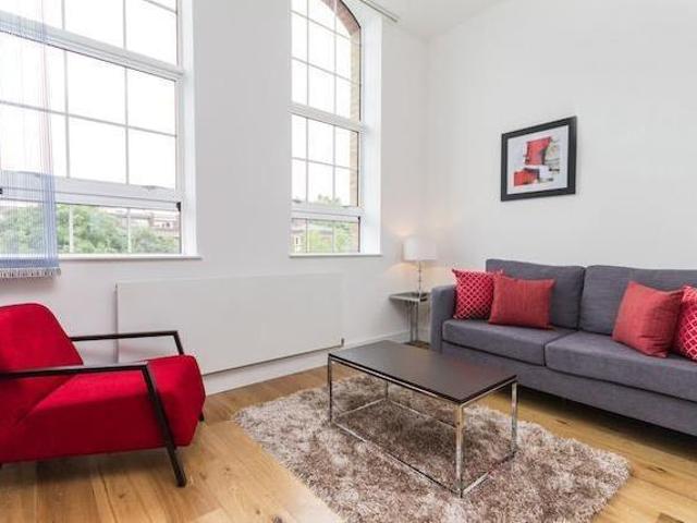 Apartment for rent in Stockwell, Greater London