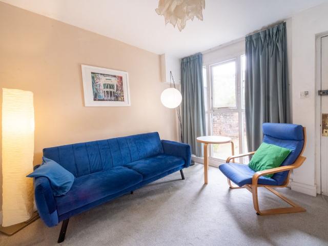 Apartment for rent in Stockwell, Greater London