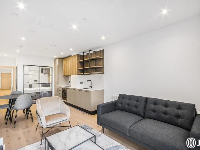 Apartment for rent in Stockwell, Greater London