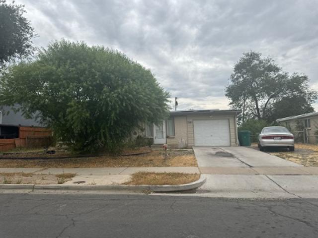 House for sale in Layton, Utah