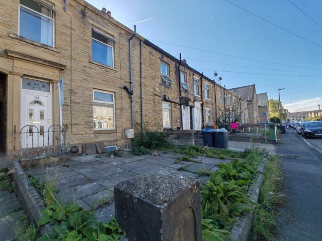 House for rent in Hillhouse, Huddersfield