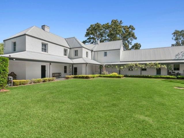 Cottage for sale in Sydney, New South Wales