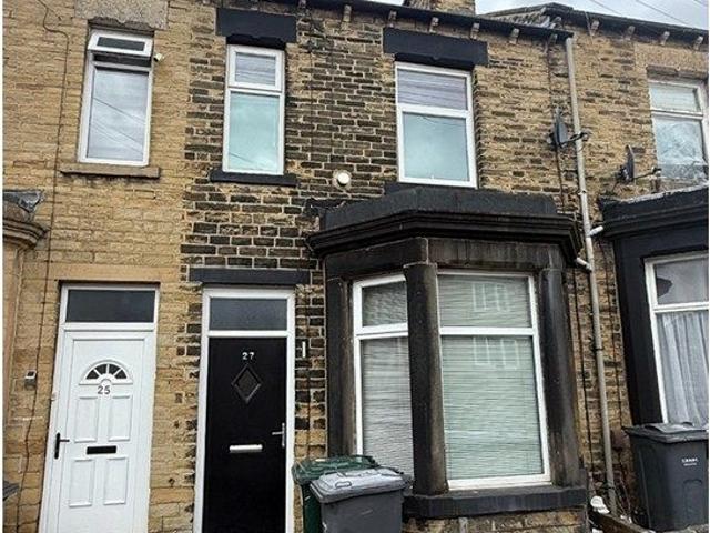 House for rent in Lower Wyke, West Yorkshire