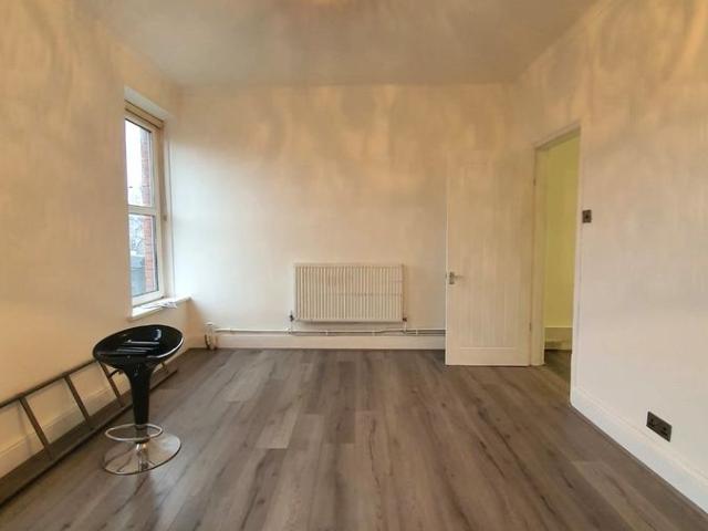 Apartment for rent in Saltmead, Falcon Lodge