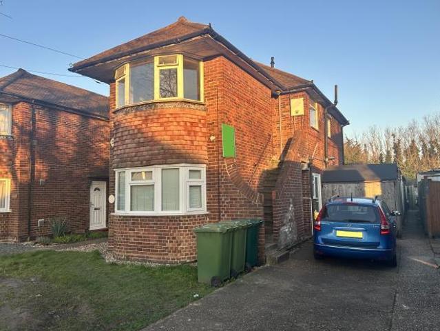 Apartment for rent in Lower Halliford, Surrey
