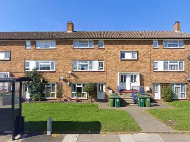 Apartment for rent in Lower Halliford, Surrey