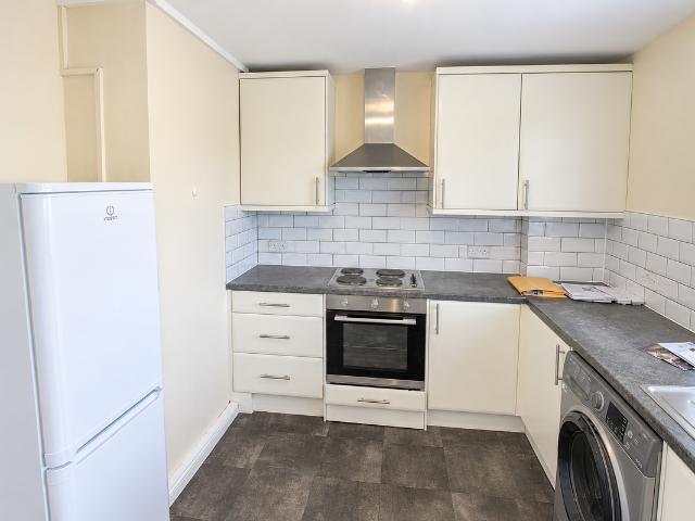 Apartment for rent in Stanwell, Spelthorne