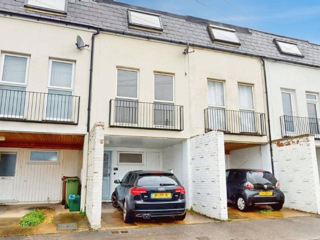 House for rent in Bath Road Shops, Cheltenham