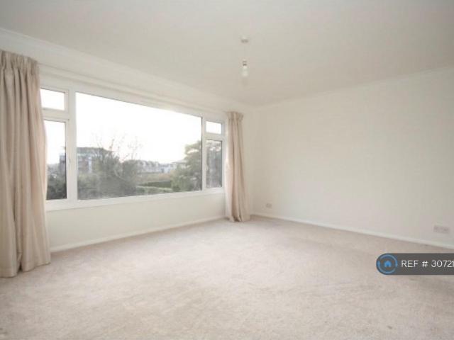 Apartment for rent in Mount Hermon, Woking