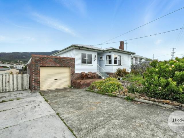House for sale in Claremont