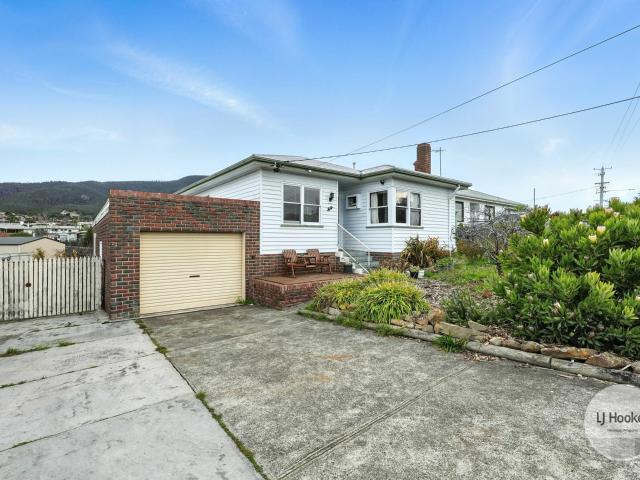 House for sale in Claremont