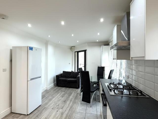 Apartment for rent in North Woolwich, Greater London