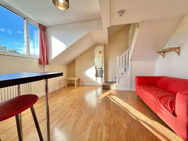 Studio for rent in Headingley, West Yorkshire