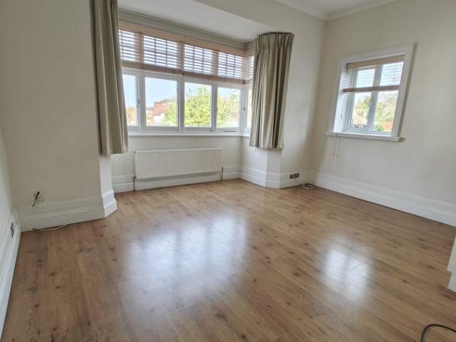 Apartment for rent in Surbiton, Greater London