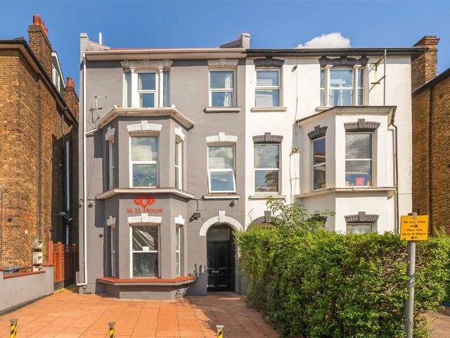 Apartment for rent in Golders Green, Greater London
