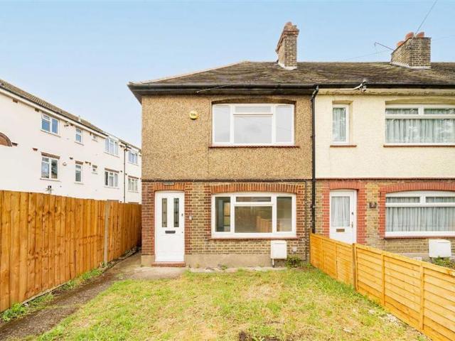 House for rent in Brent Cross, Greater London