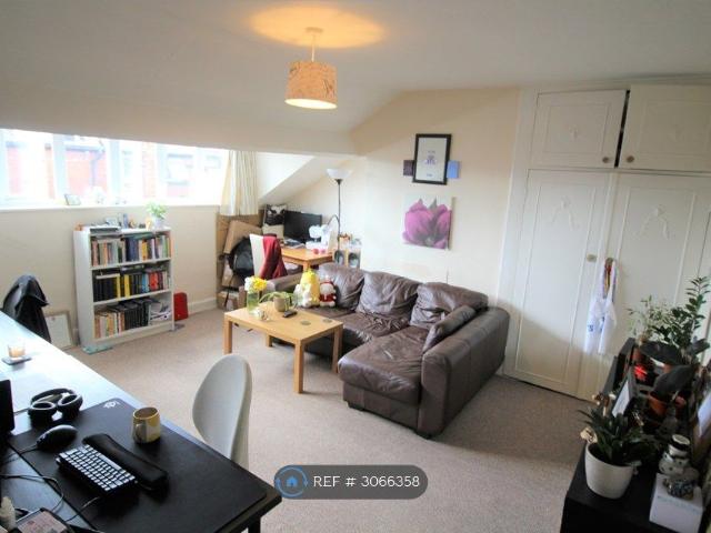 Apartment for rent in Little Woodhouse, Leeds
