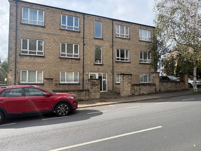 Apartment for rent in Woolshops, Calderdale