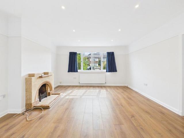 House for rent in New Malden, Greater London