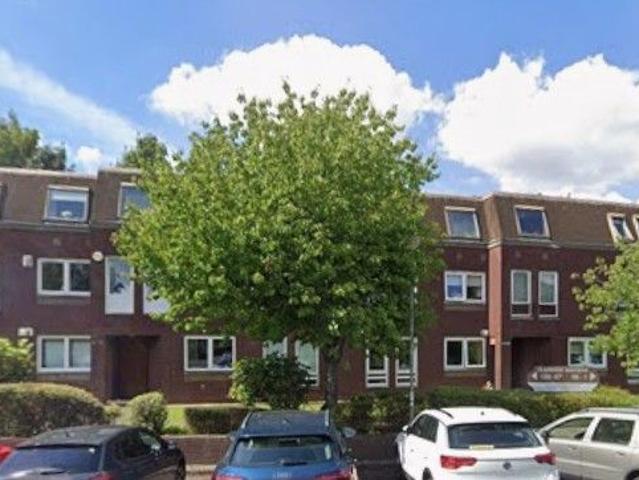 Apartment for rent in Thornwood, Glasgow