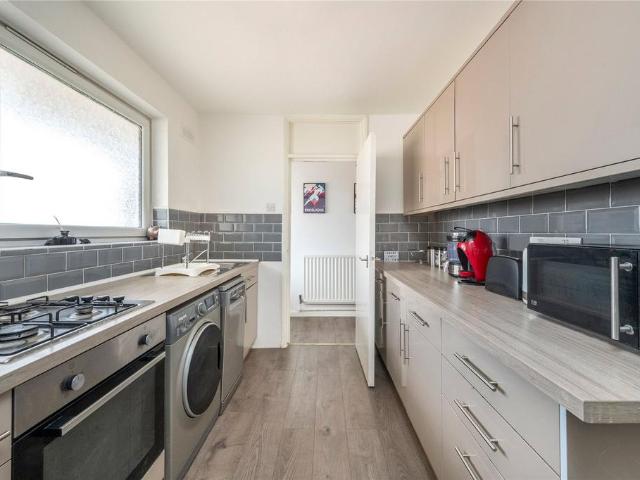 Apartment for rent in Roehampton, Greater London