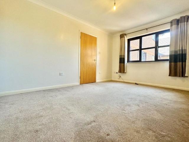 Apartment for rent in Church Crookham, Hart