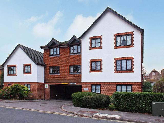 Apartment for rent in Church Crookham, Hart