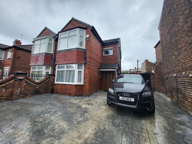 Room for rent in Victoria Park, Manchester