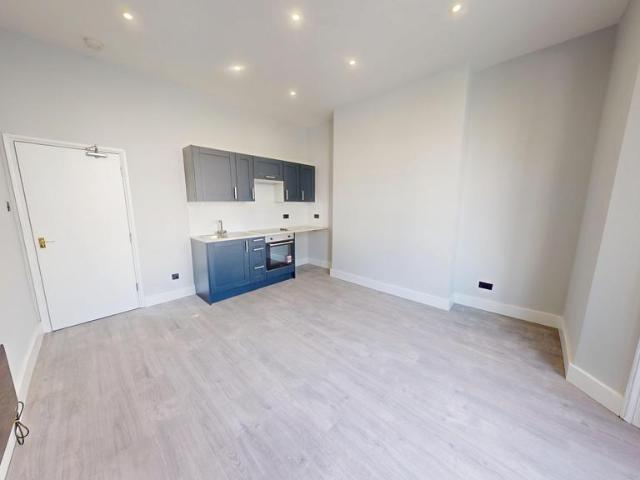 Apartment for rent in Brunswick, Brighton & Hove