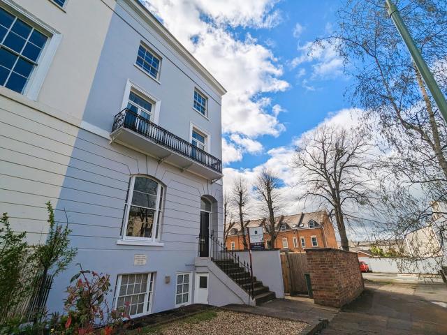 Apartment for rent in Golden Valley, Gloucestershire