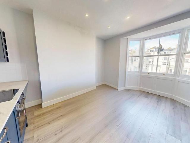 Apartment for rent in Brunswick, Brighton & Hove