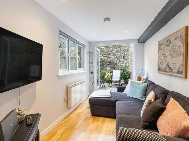 Apartment for rent in Strode, Devon
