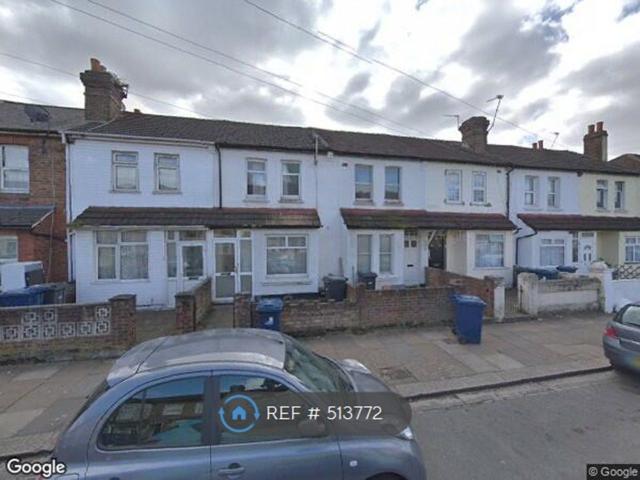 House for rent in London Borough of Ealing, Greater London