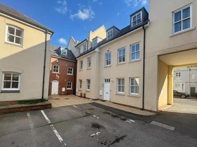 House for sale in Milverton, Warwick