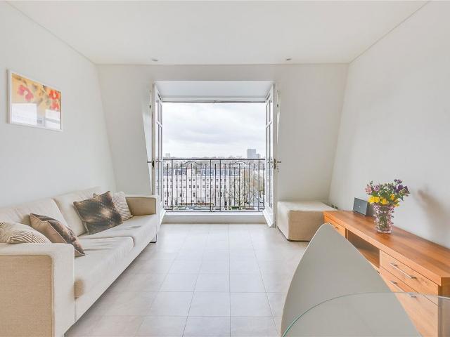 Apartment for rent in St. John's Wood, Greater London