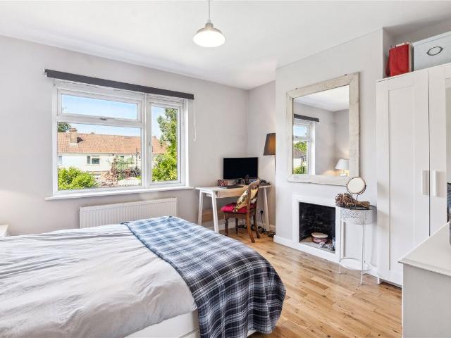 Apartment for rent in Hampton Hill, Greater London