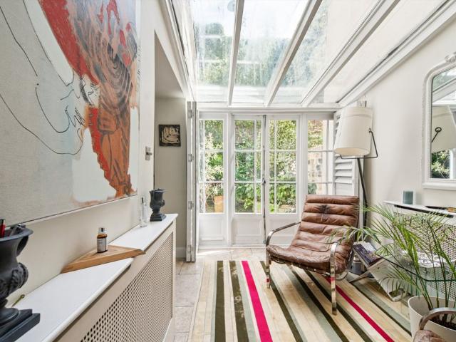 Apartment for rent in St. John's Wood, Greater London