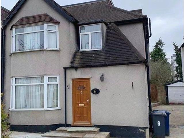 House for rent in London Borough of Barnet, Greater London