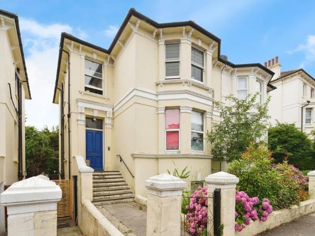 Apartment for rent in Aldrington