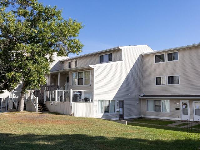 Apartment for rent in Wedgewood, Alberta