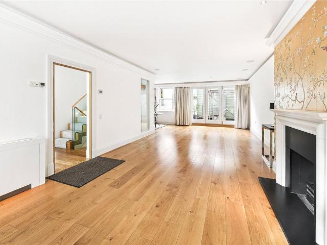 House for rent in Brompton, Greater London