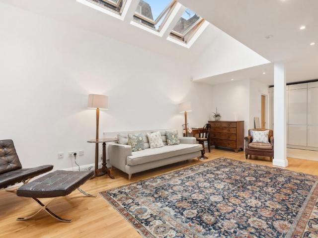 House for rent in Brompton, Greater London