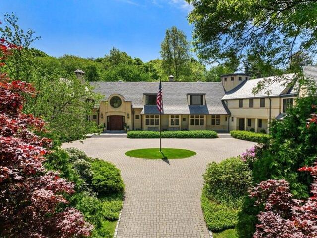 House for sale in Weston, Middlesex County