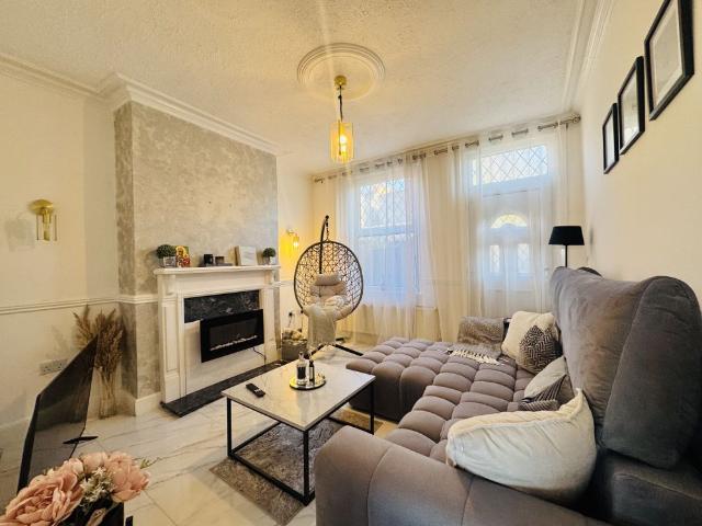 House for rent in Heath, West Yorkshire