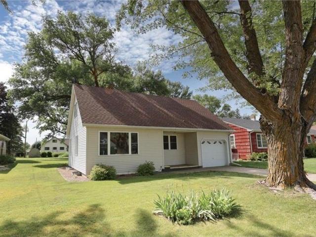 House for sale in Gibbon