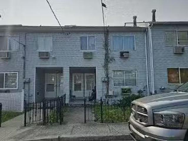 House for sale in New York
