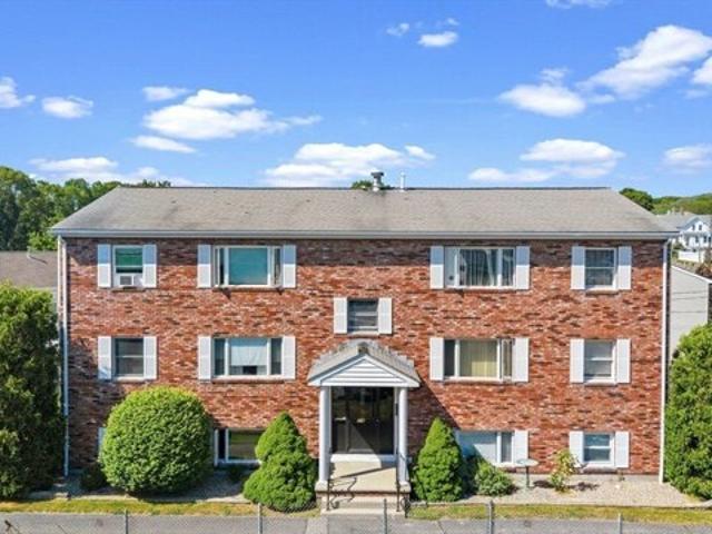 Condo for sale in Bristol, Massachusetts