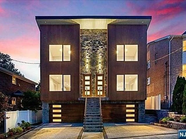 House for sale in Cliffside Park, New Jersey