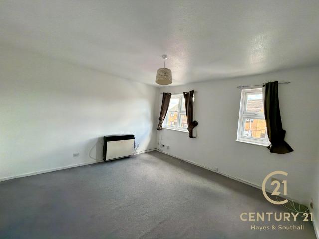 Apartment for rent in Yiewsley, Greater London